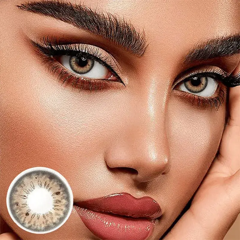 EyeLensy Stunna Girl Brown Színes Kontaktlencse 1 Év