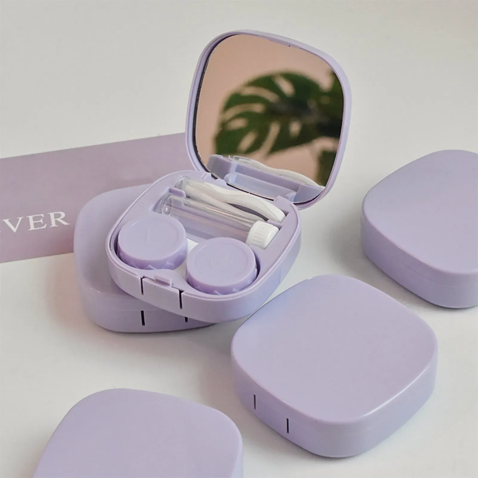 Travel Kit na Lalagyan ng Kulay Candy Colored Contact Lenses